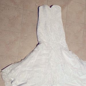 White Mermaid Wedding Dress with Jewels on back. Size 16